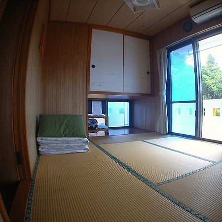 Hotel Minshuku Yadokari Zamami Esterno foto