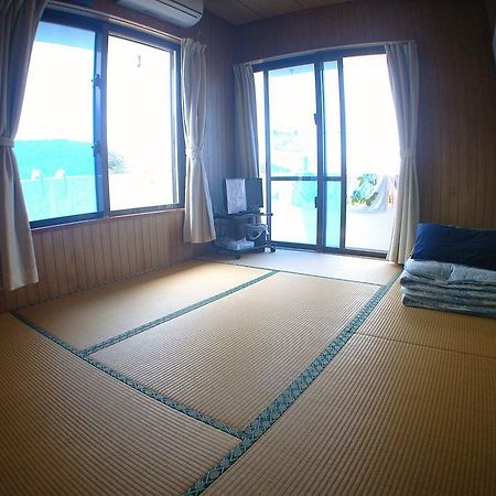 Hotel Minshuku Yadokari Zamami Esterno foto