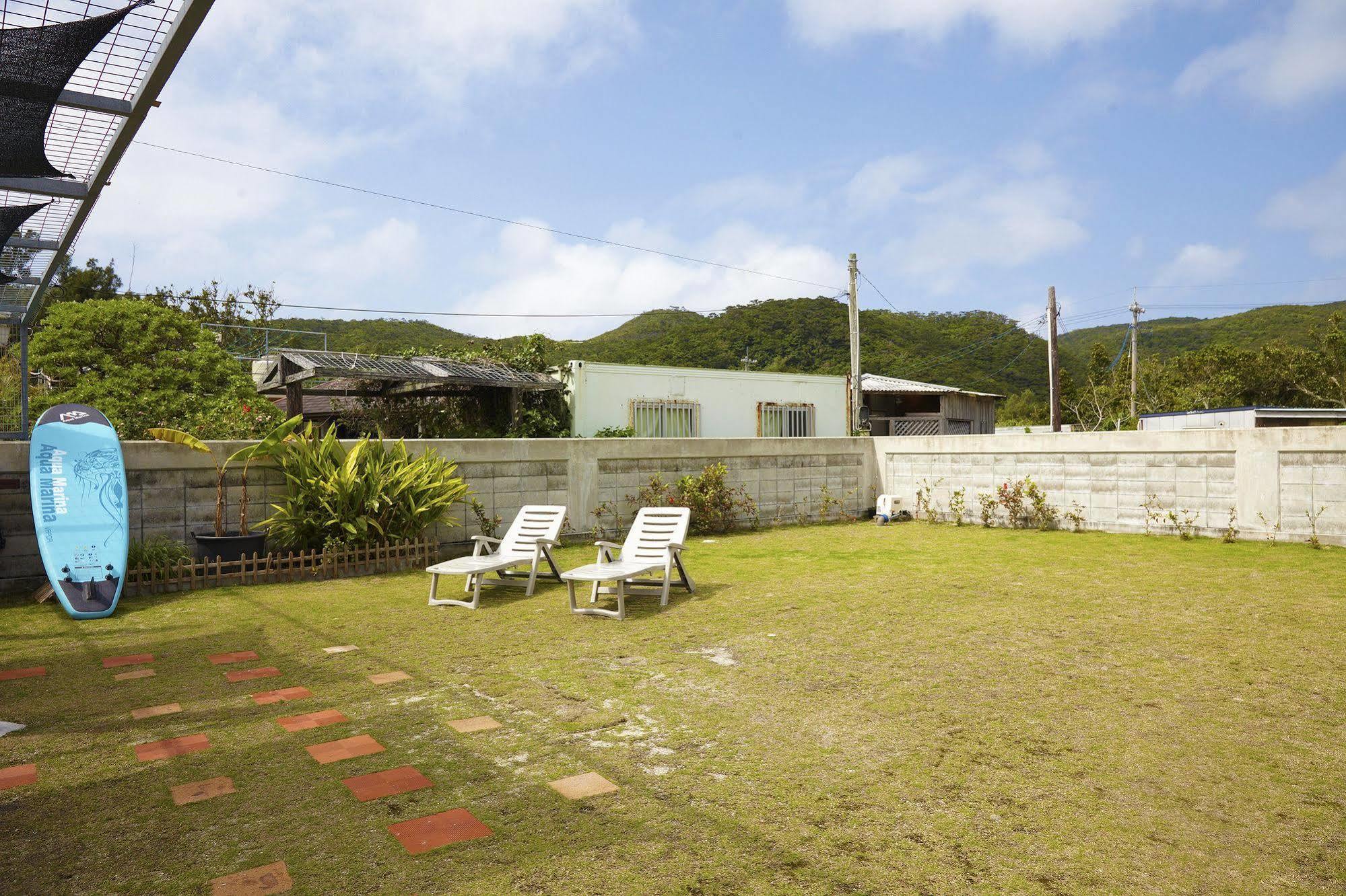 Hotel Minshuku Yadokari Zamami Esterno foto