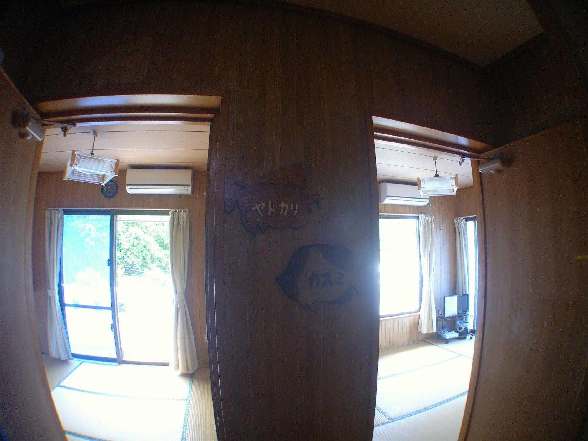 Hotel Minshuku Yadokari Zamami Esterno foto
